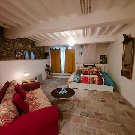 Authentic Tuscan In With Private Patio Apartament *